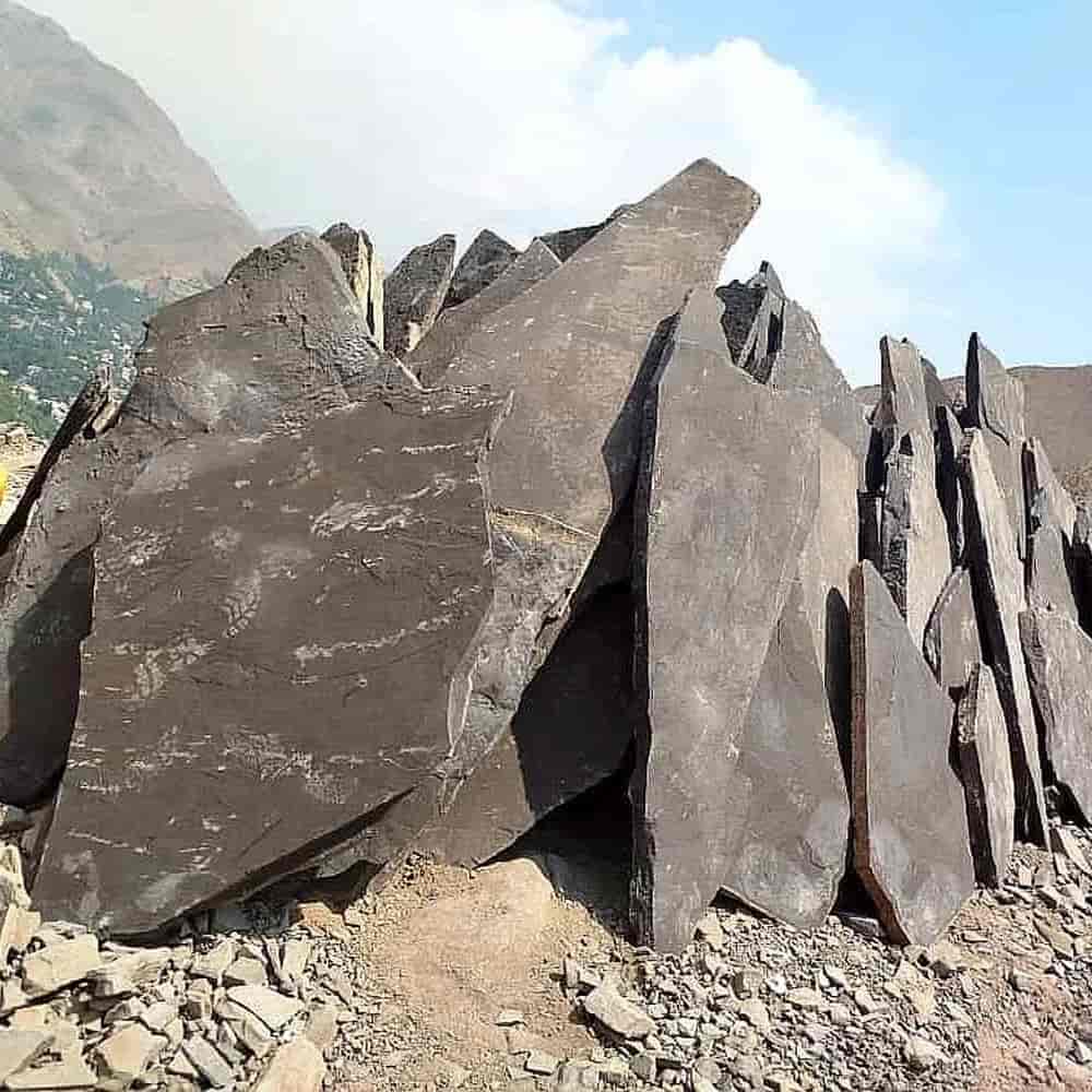 سنگ مشکی قواره بزرگ صادراتی