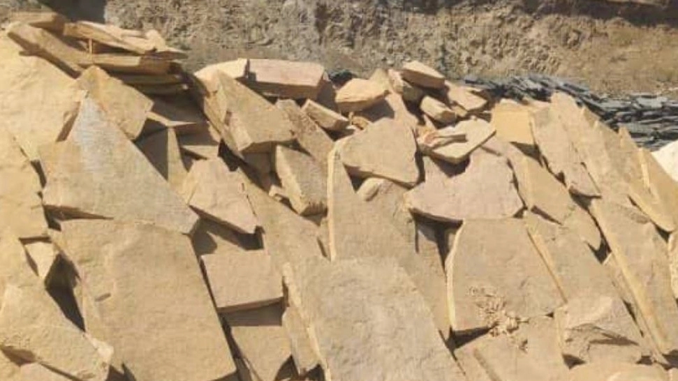 قیمت فروش تنی سنگ زرد نما و محوطهسازی بدون واسطه از معدن قیمت فروش تنی سنگ زرد نما و محوطهسازی بدون واسطه از معدن